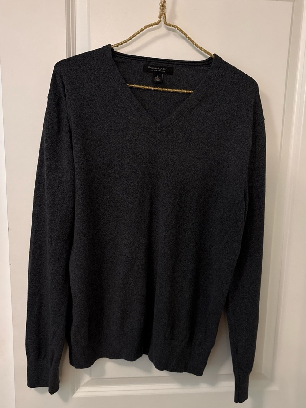 Banana Republic Luxury Blend V-Neck Pullover Men's Large- Gray